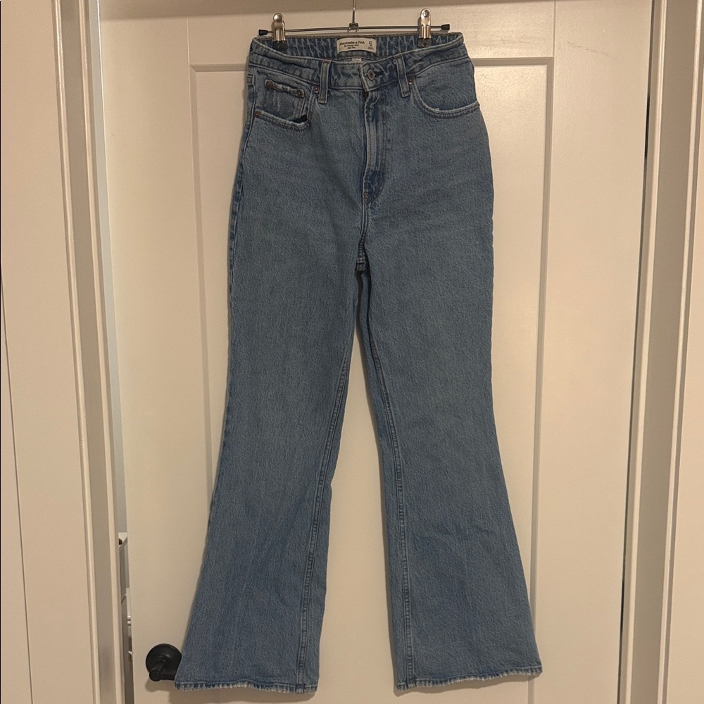 Abercrombie & Fitch Curve Love Flare Jeans size 27